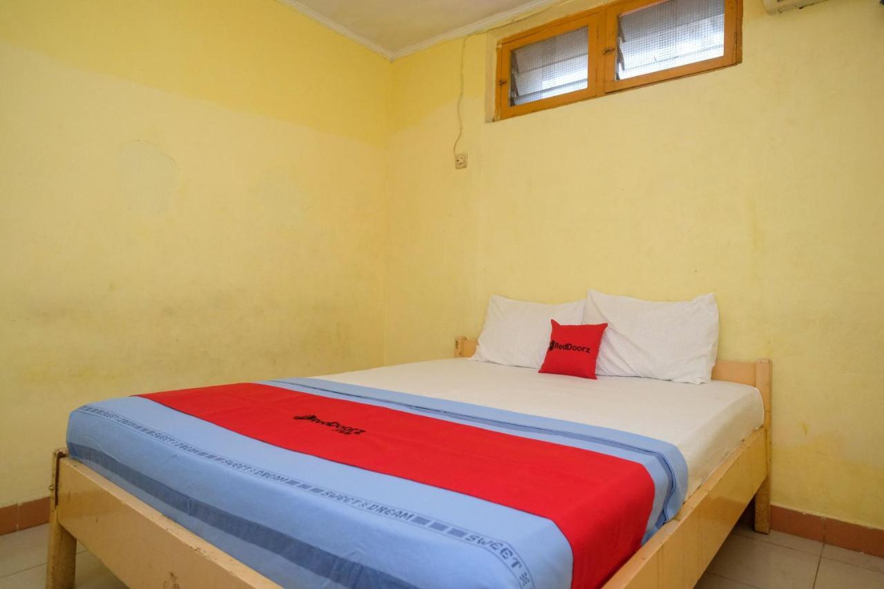 Reddoorz Near Pelabuhan Nusantara Parepare Dış mekan fotoğraf