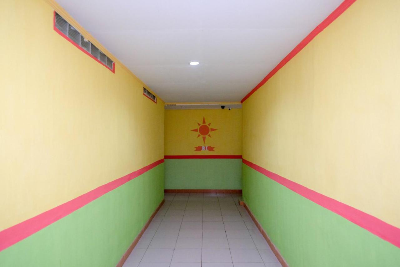 Reddoorz Near Pelabuhan Nusantara Parepare Dış mekan fotoğraf