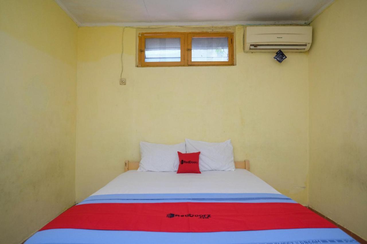 Reddoorz Near Pelabuhan Nusantara Parepare Dış mekan fotoğraf