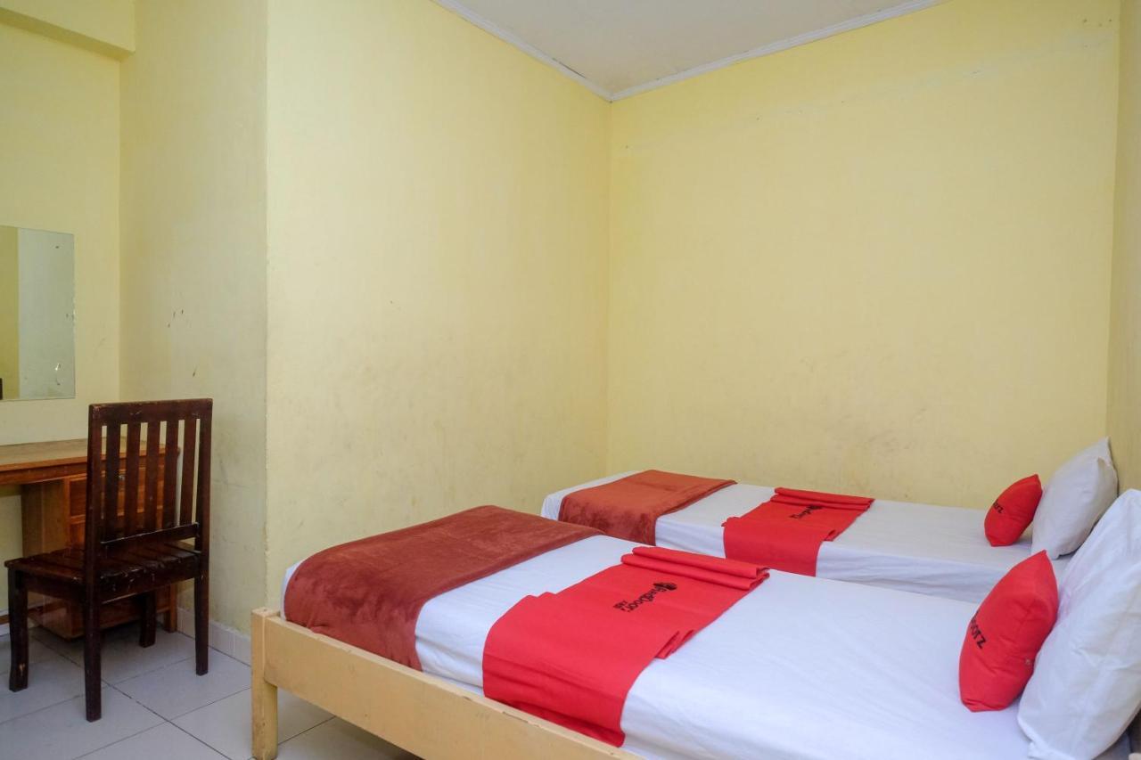 Reddoorz Near Pelabuhan Nusantara Parepare Dış mekan fotoğraf