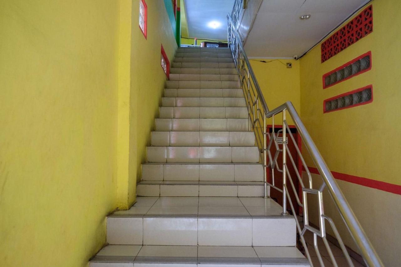 Reddoorz Near Pelabuhan Nusantara Parepare Dış mekan fotoğraf