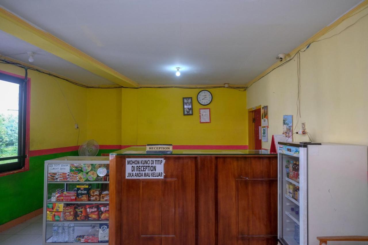 Reddoorz Near Pelabuhan Nusantara Parepare Dış mekan fotoğraf