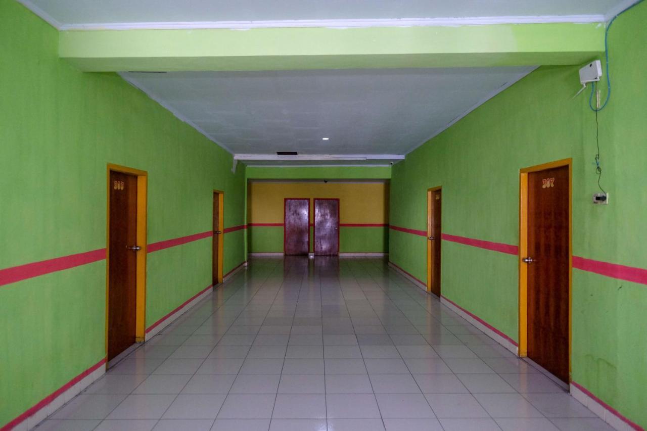 Reddoorz Near Pelabuhan Nusantara Parepare Dış mekan fotoğraf